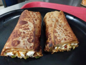 Spicy Schezwan Frankie