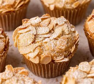 Almond Muffin with Frangipane filling (L)