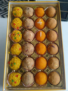 1 Mix Ladoo Box