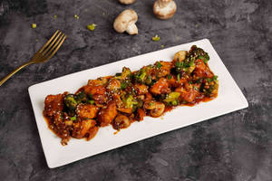 Broccoli & Mushroom Chicken Stir Fry