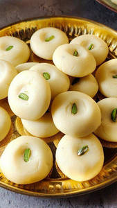 Elaichi Peda