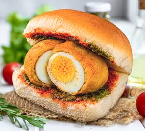 Egg Vada Pav