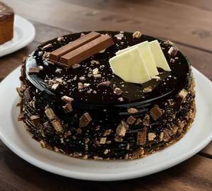 Kitkat Cake