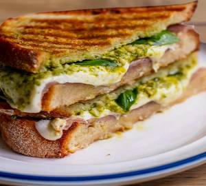 Italian Pesto Sandwich