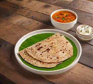 Chapathi (2 Pcs) With Kurma & Raita