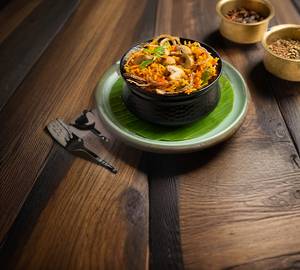 Mushroom Biryani [400G · Slow-Cooked · Serves 1]