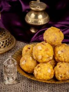 7 Hills Laddu