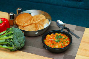 Poori Sabzi ( Serves 1 )