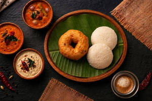 Steaming Idlis (2 Pcs), Medu Vada (1 Pc) & Filter Coffee (serves 2)