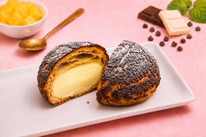 Vanilla Custard Profitrole