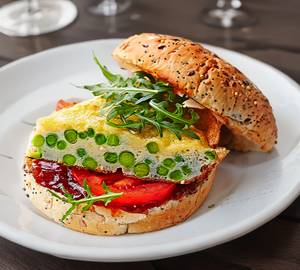 American Omlette Burger