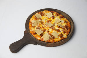 Tandoori Chicken Tikka Pizza