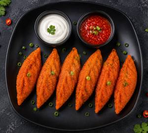 Veg Paneer Kurkure Momos [8 Pieces]