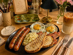 Mixnosh Non-veg Signature Breakfast