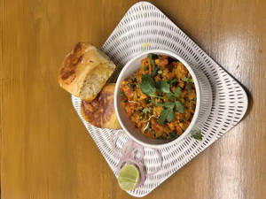 Keema Fish Pav