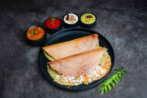 Onion Chitti Pesarattu (2Pcs)