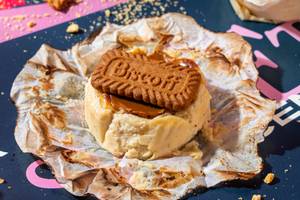 Biscoff Basque Cheesecake