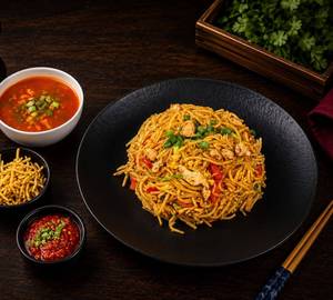 Chi triple hakka noodles