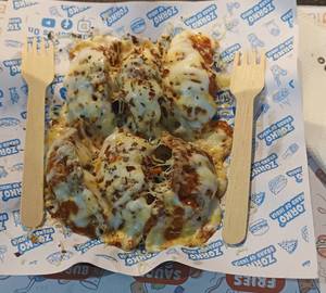 Cheese melting gravy momos best seller