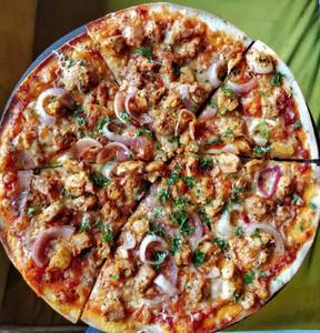 Chicken Makhani Pizza