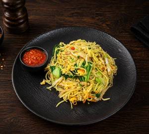 Chicken hakka noodles