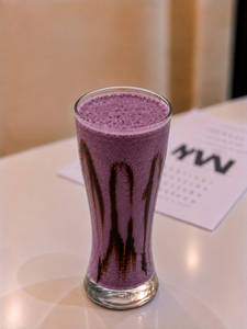 Black Current Milkshake