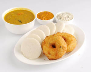 Idli Vada Sambar 2pcs