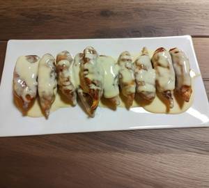 Cheese Sauce Tossed Chicken Momos
