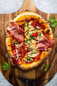 Chicken Ham Paprika Pizza