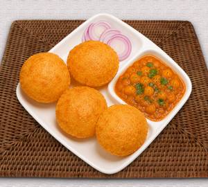 Puri (4 Pcs) + Sabji 300 Ml