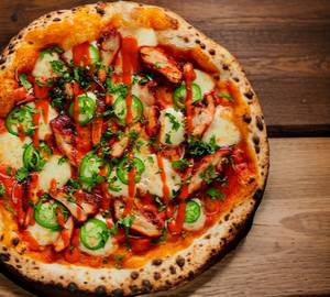 Schezwan Chicken Pizza