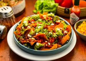 Nachos With Guacamole (Serves 2)