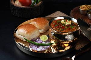 Schezwan Mumbaiya Misal Gotalo (300 Gm)