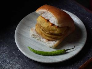 Potato Bhajji Pav