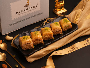 CASHEW SQUARE BAKLAVA