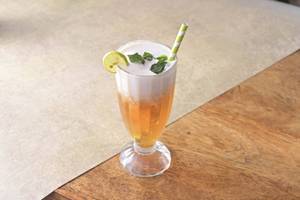Peach iced tea mojito