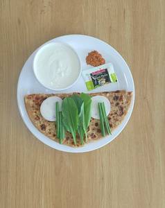 Onion Palak Paratha