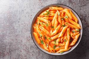 Chicken Pink Sauce Pasta (Mixed Sauce Pasta)