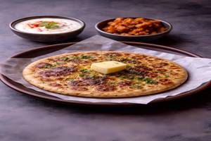 Aloo Paratha with curd & Pickle 
