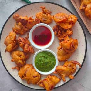 Pyaaz Pakoda