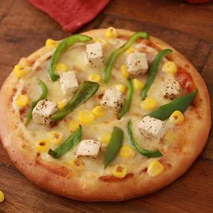 Peri Peri Paneer Pizza