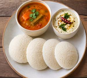 Idli with Sambar & Chutney (5 Pcs)