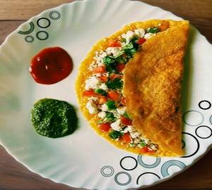 2 paneer moong dal chilla with chutney