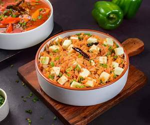 Paneer Chilli Garlic Fried Rice