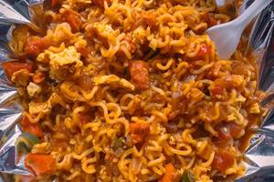 Chicken Schezwan Maggi