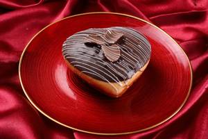 Heart Shaped Nutella Doughnut (90 Gms)