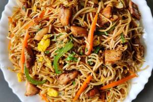 Chicken Schezwan Noodles