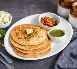 Paneer paratha meal