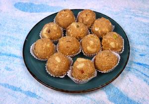 Churma Laddu