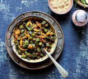 Bhindi Pyaz Bhujia